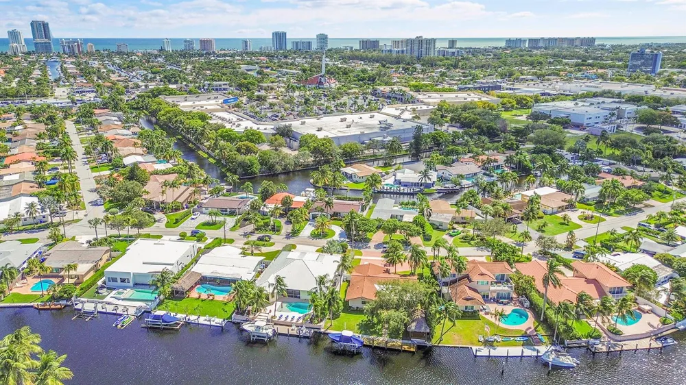 1080 SE 9TH AVENUE Pompano Beach, FL 33060