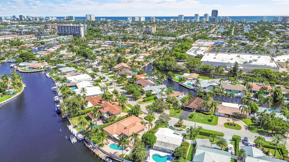 1080 SE 9TH AVENUE Pompano Beach, FL 33060