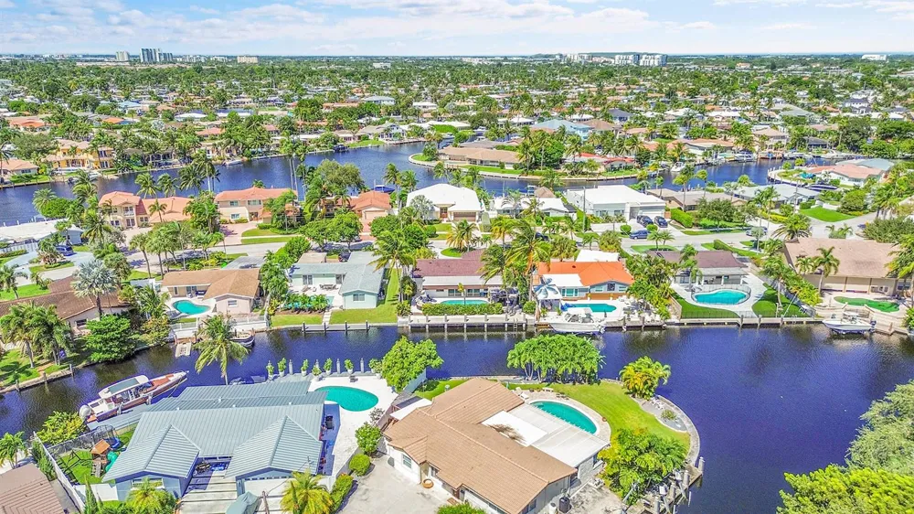 1080 SE 9TH AVENUE Pompano Beach, FL 33060