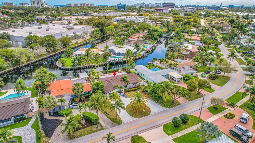 1080 SE 9TH AVENUE Pompano Beach, FL 33060