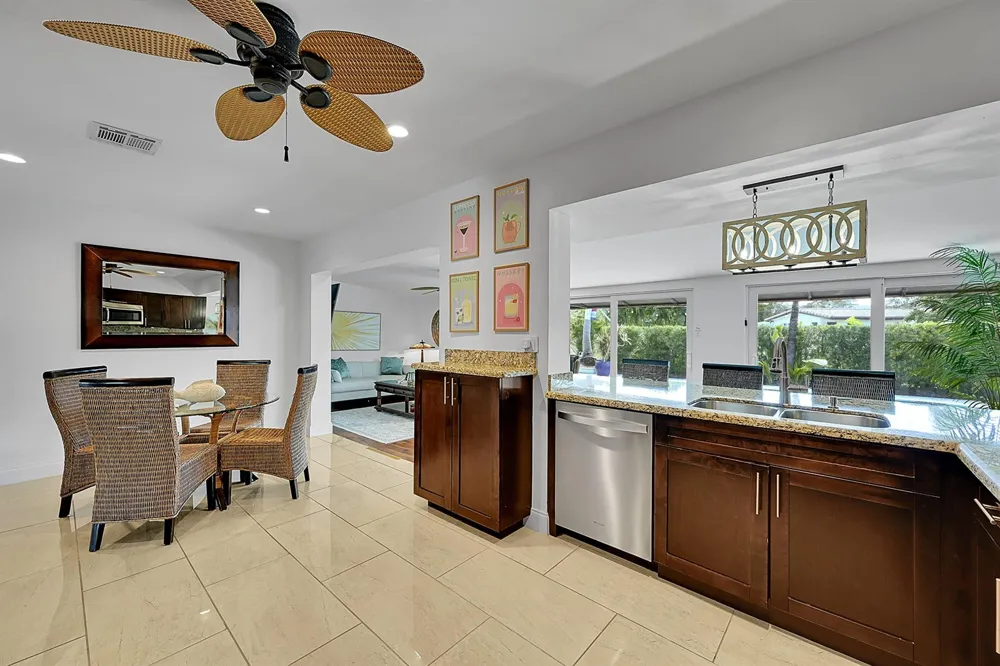 1080 SE 9TH AVENUE Pompano Beach, FL 33060