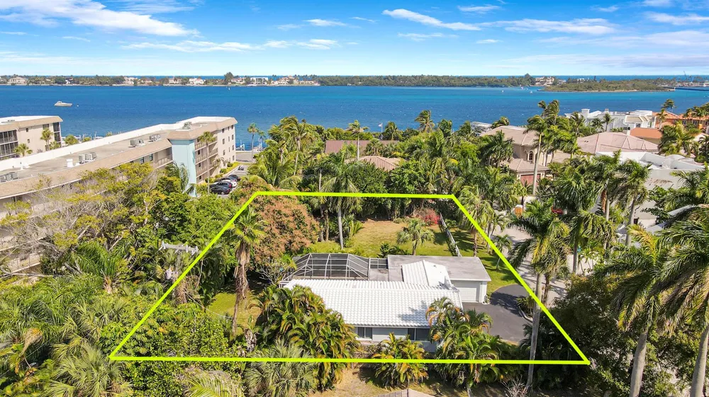 631 Lakeside Harbor Boynton Beach, FL 33435