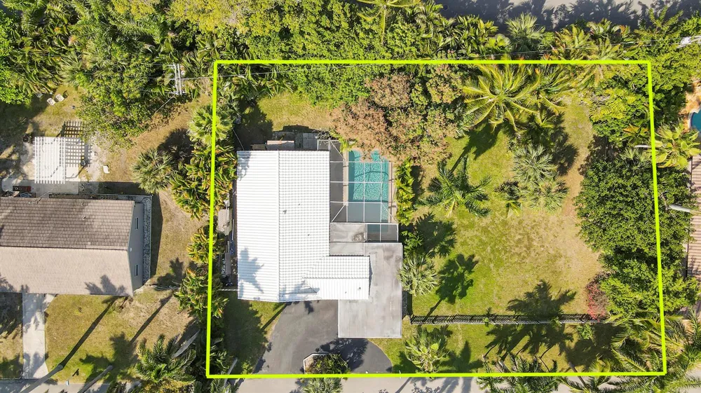 631 Lakeside Harbor Boynton Beach, FL 33435