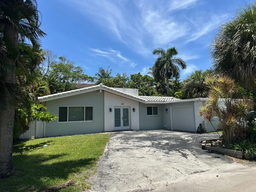 631 Lakeside Harbor Boynton Beach, FL 33435