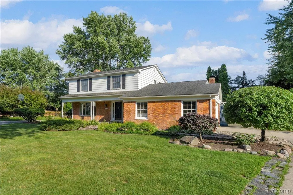 4158 Cherrywood Drive Troy City, MI 48098