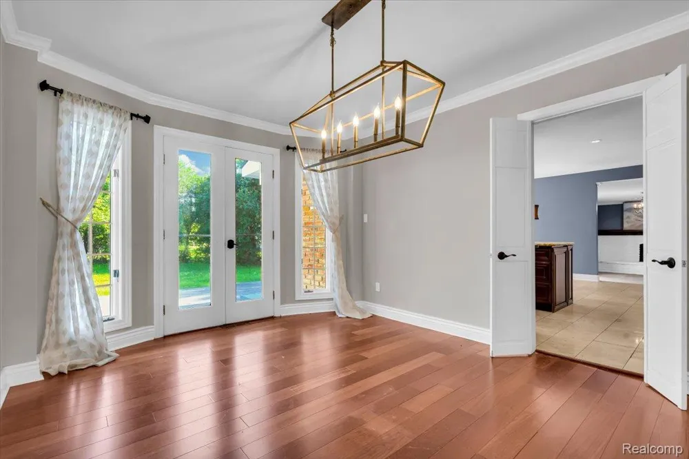 4158 Cherrywood Drive Troy City, MI 48098