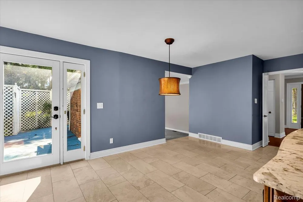 4158 Cherrywood Drive Troy City, MI 48098