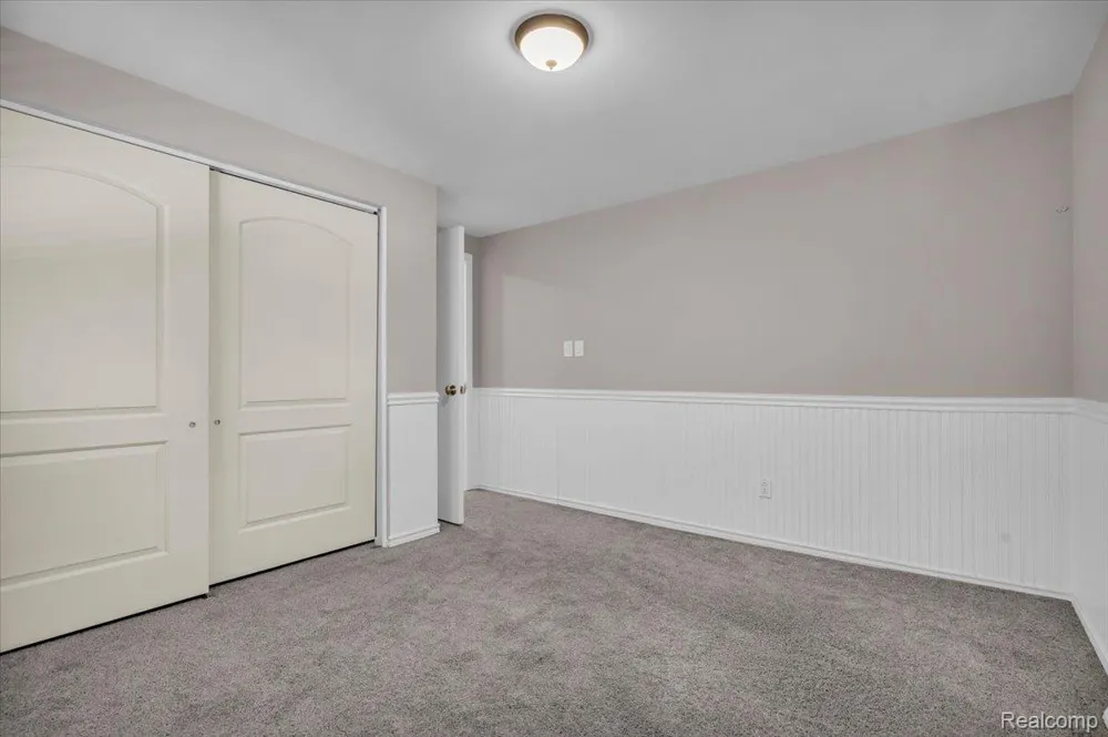 4158 Cherrywood Drive Troy City, MI 48098