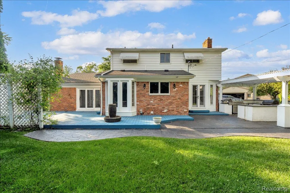 4158 Cherrywood Drive Troy City, MI 48098