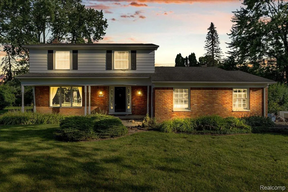 4158 Cherrywood Drive Troy City, MI 48098