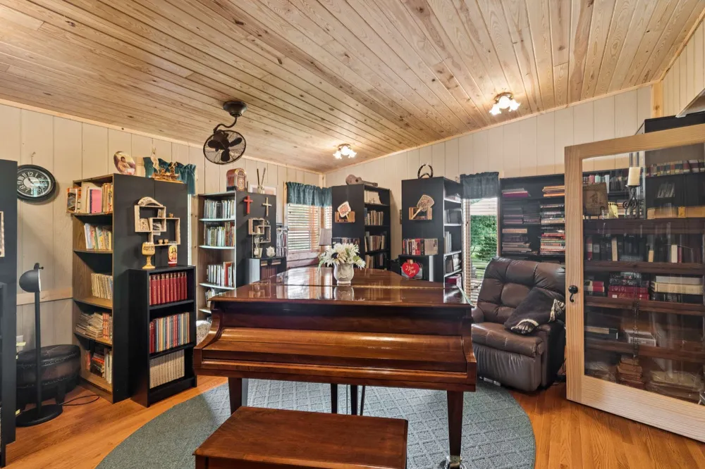 16694 Cainsville Rd Lascassas, TN 37085