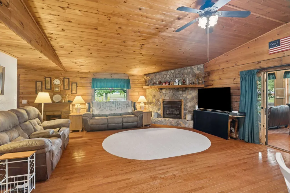 16694 Cainsville Rd Lascassas, TN 37085