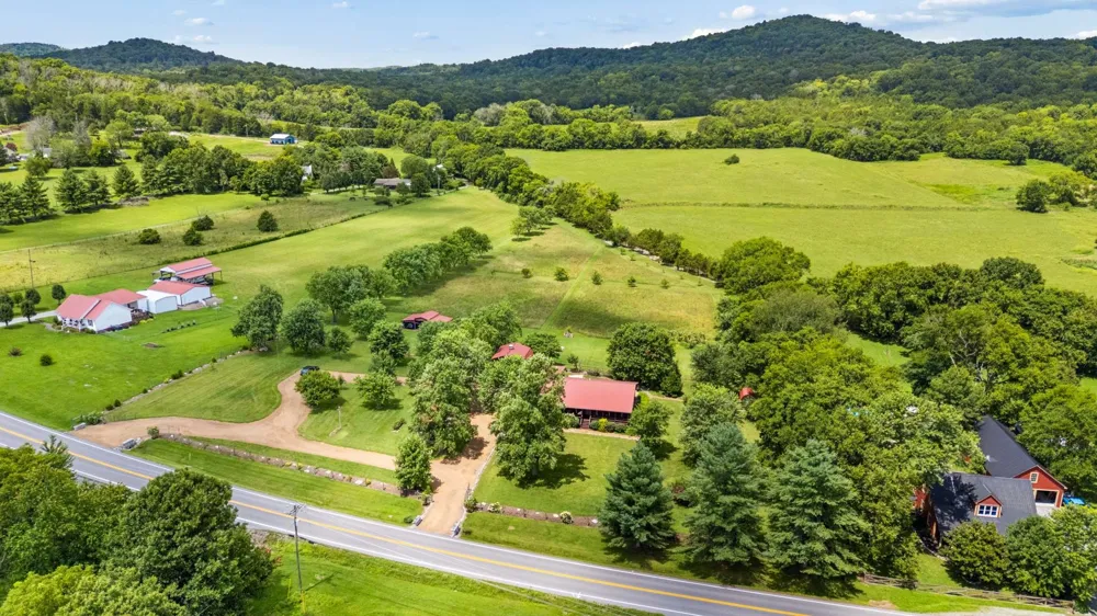 16694 Cainsville Rd Lascassas, TN 37085
