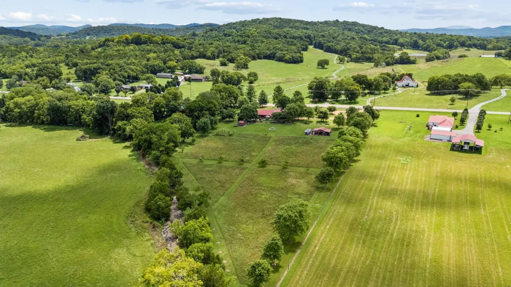 16694 Cainsville Rd Lascassas, TN 37085