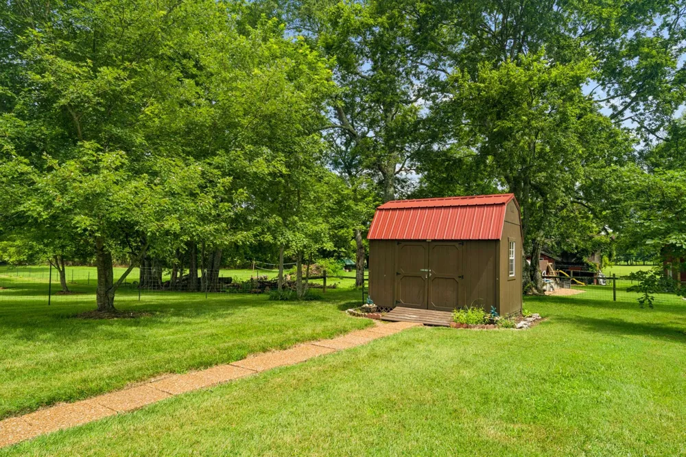 16694 Cainsville Rd Lascassas, TN 37085
