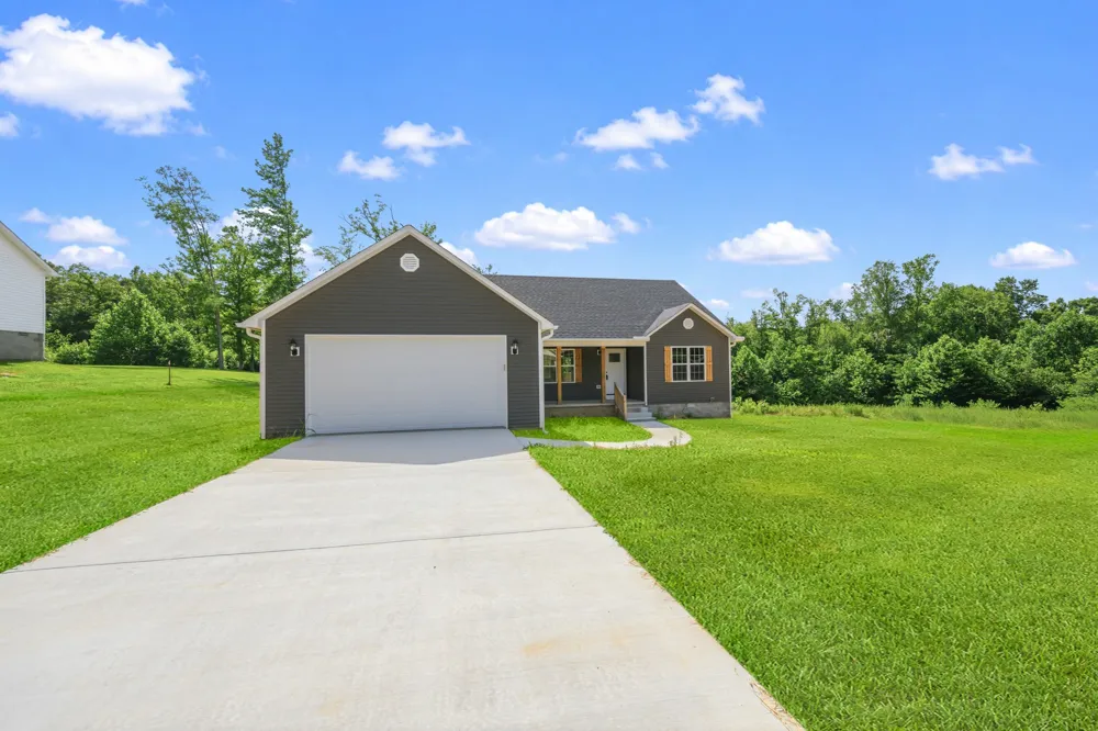 435 Old Huntingdon Lexington, TN 38351