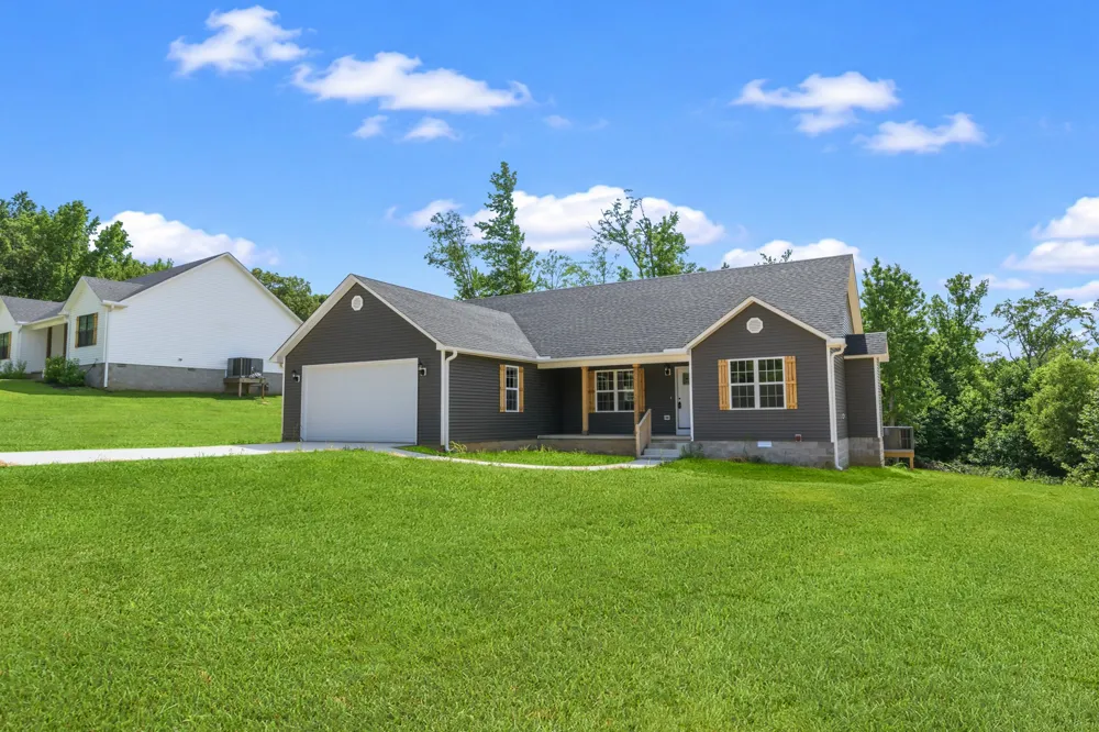 435 Old Huntingdon Lexington, TN 38351