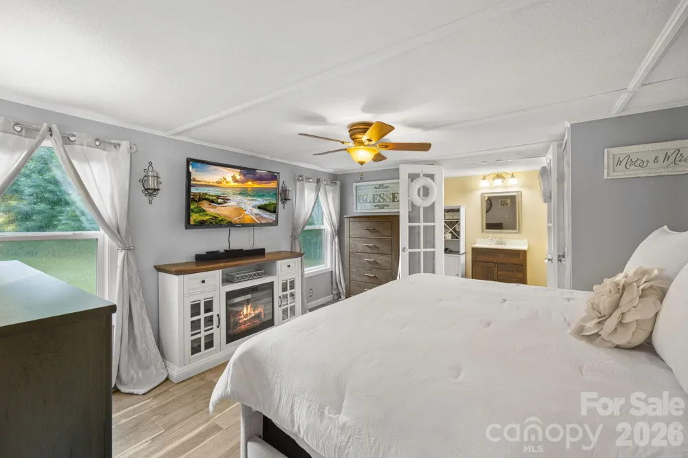 125 Ice Hollow Road Zirconia, NC 28790