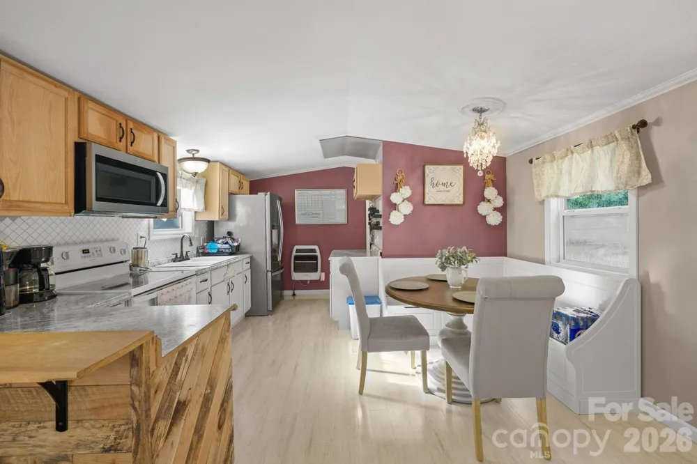 125 Ice Hollow Road Zirconia, NC 28790