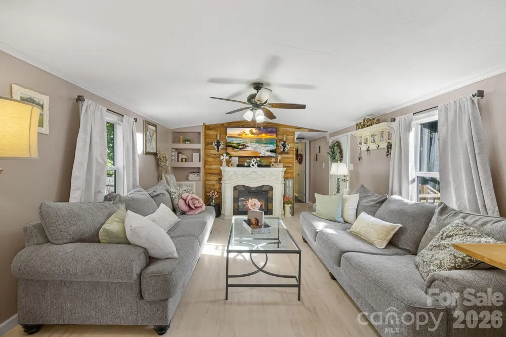 125 Ice Hollow Road Zirconia, NC 28790