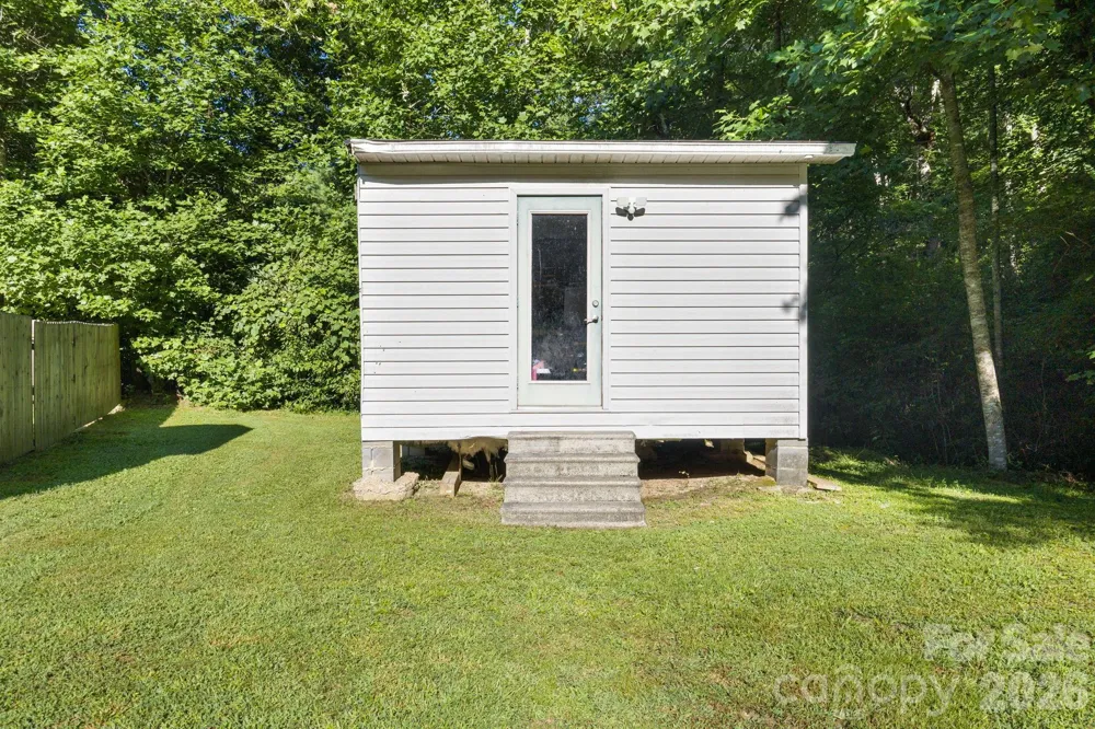 125 Ice Hollow Road Zirconia, NC 28790