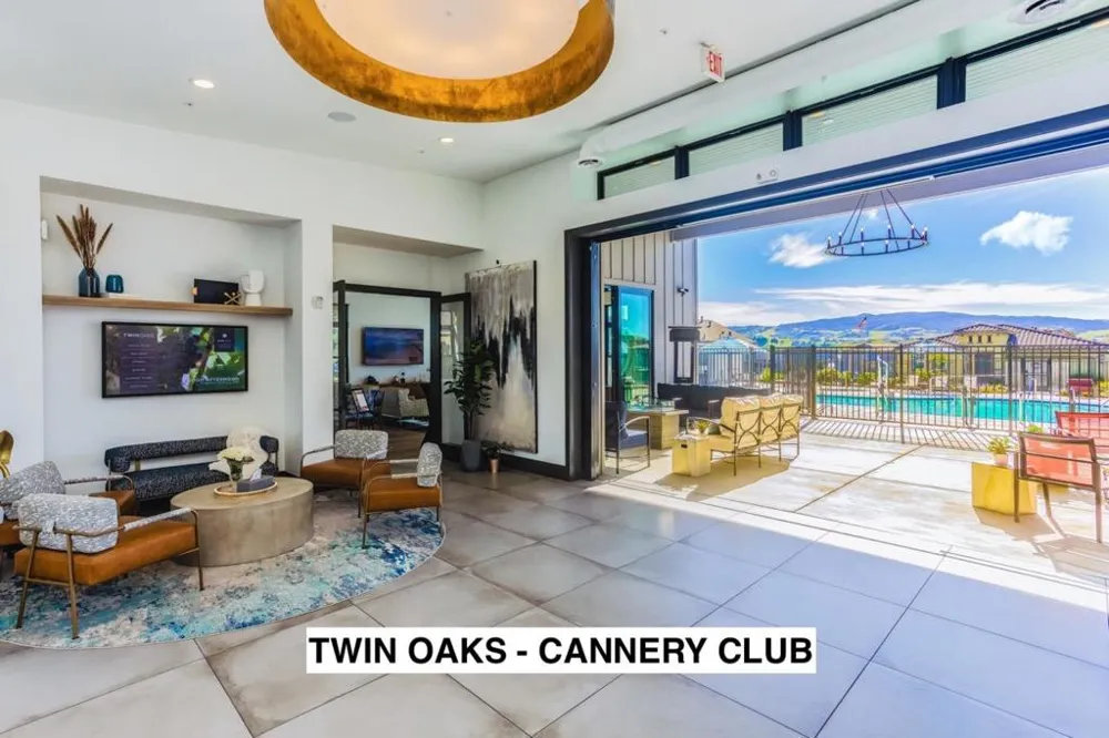 2106 White Oak Drive Hollister, CA 95023