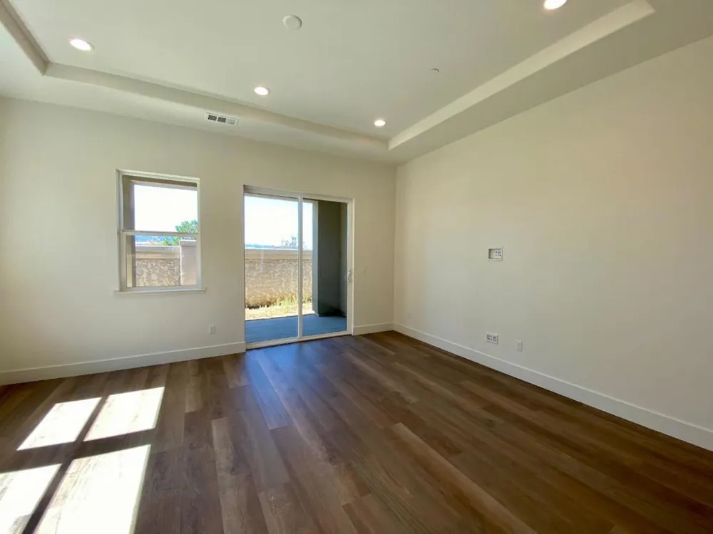 2106 White Oak Drive Hollister, CA 95023