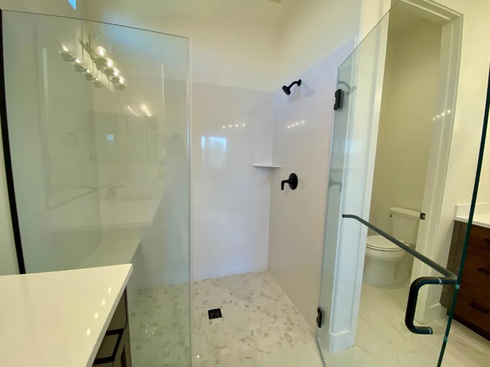2106 White Oak Drive Hollister, CA 95023
