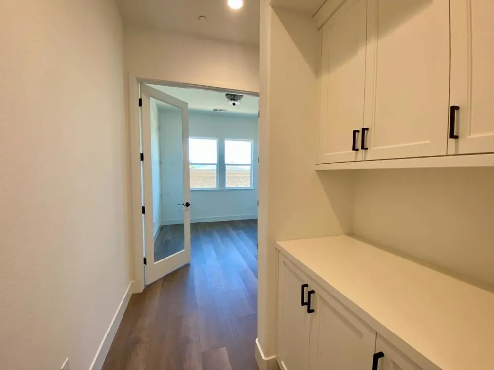 2106 White Oak Drive Hollister, CA 95023