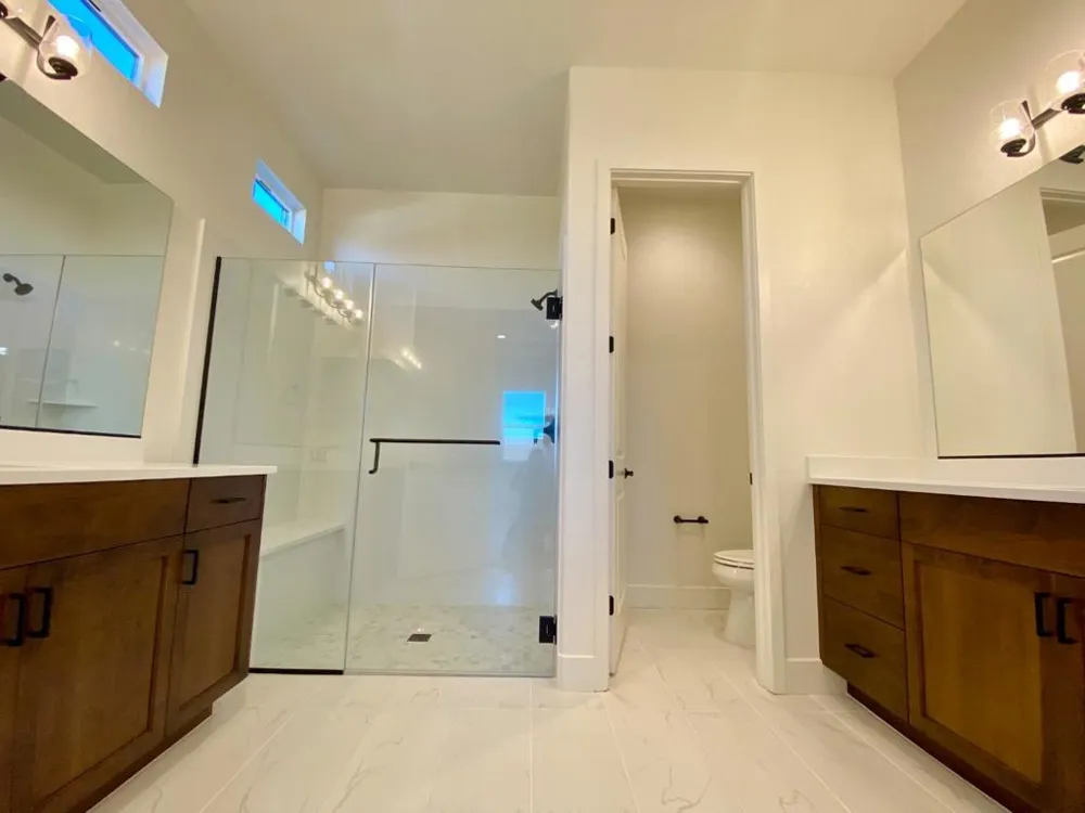 2106 White Oak Drive Hollister, CA 95023