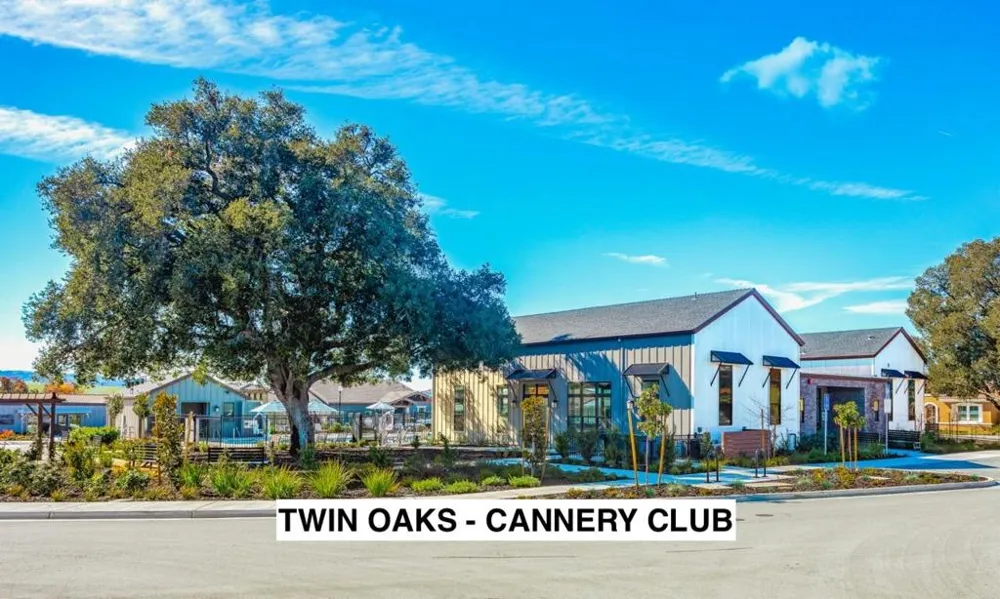 2106 White Oak Drive Hollister, CA 95023