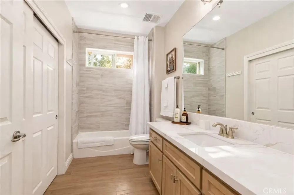 38614 Bon Veu Oakhurst, CA 93644