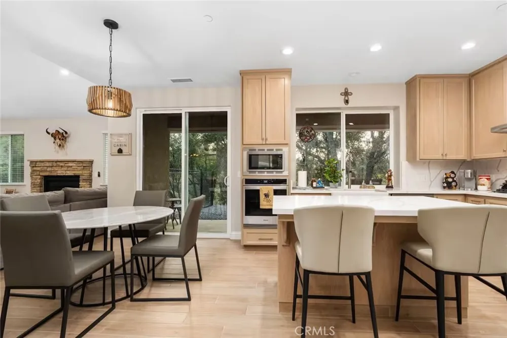 38614 Bon Veu Oakhurst, CA 93644
