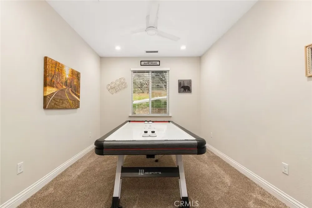 38614 Bon Veu Oakhurst, CA 93644
