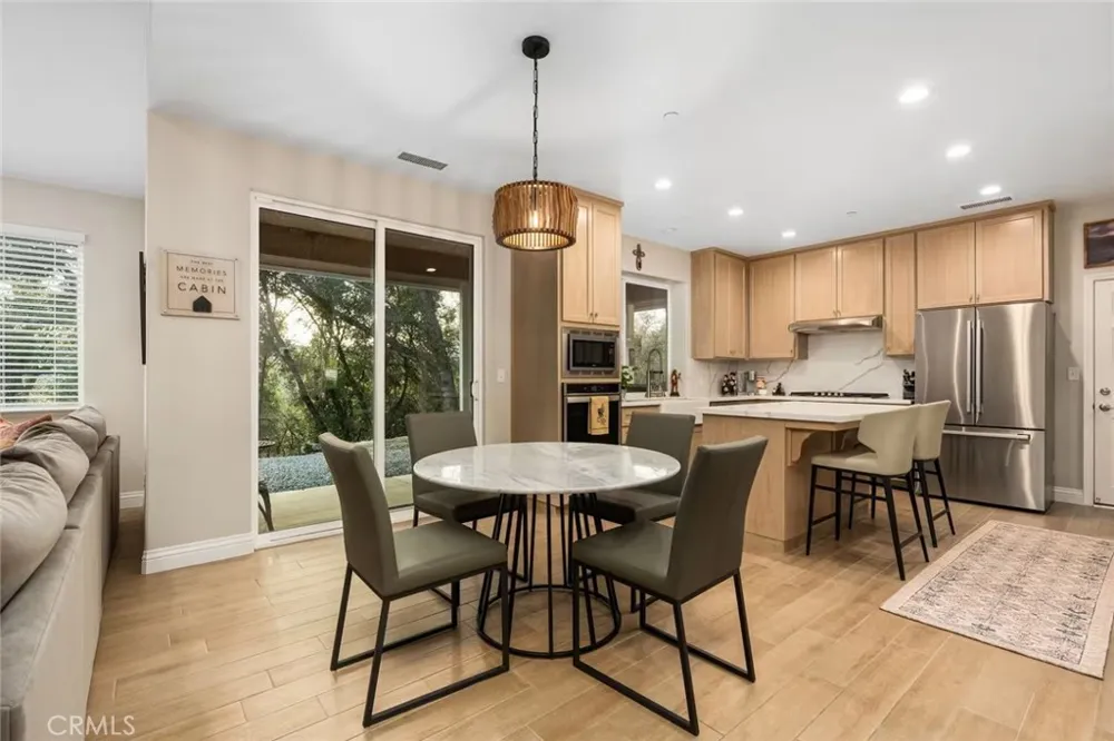 38614 Bon Veu Oakhurst, CA 93644
