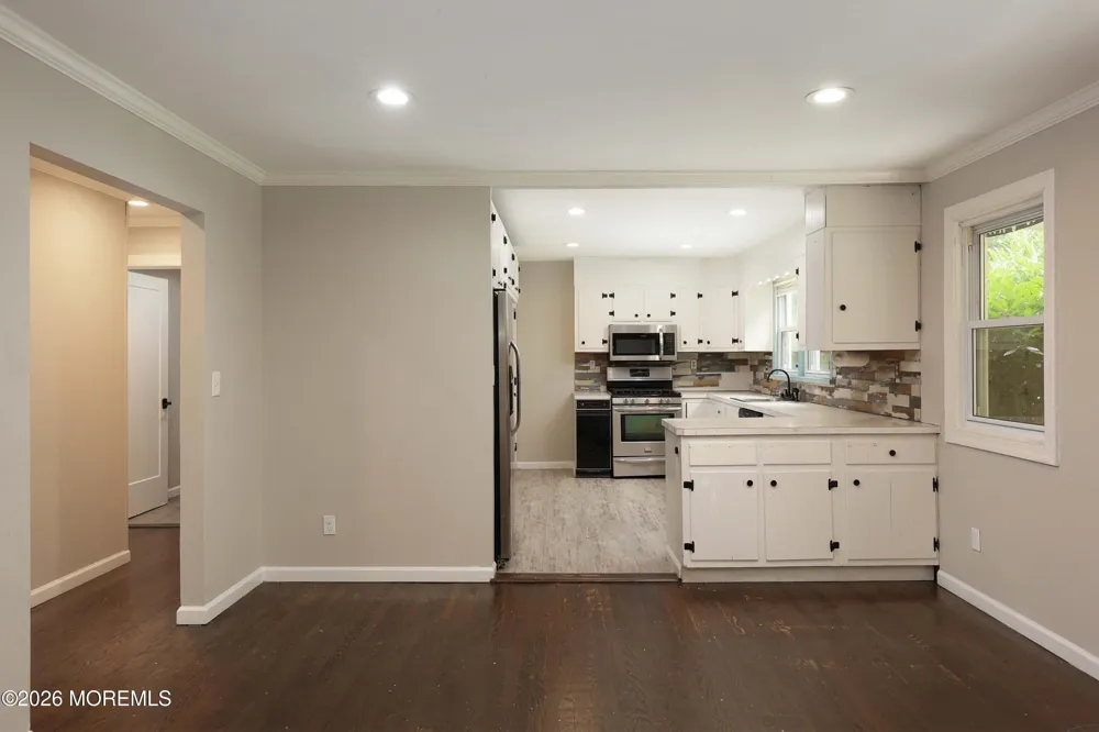 47 Phalanx Road Lincroft, NJ 07738