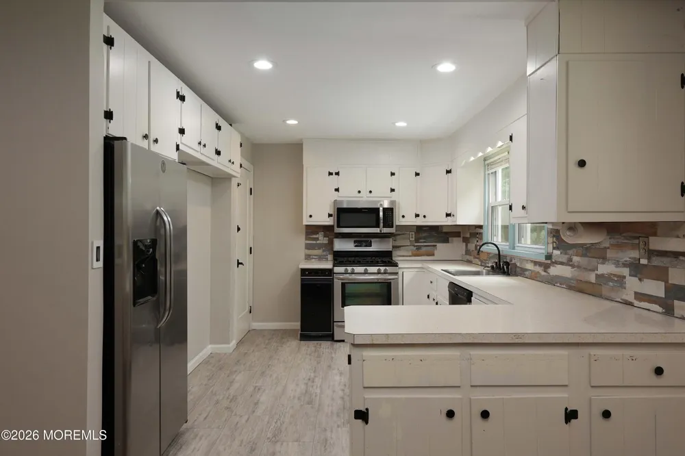 47 Phalanx Road Lincroft, NJ 07738