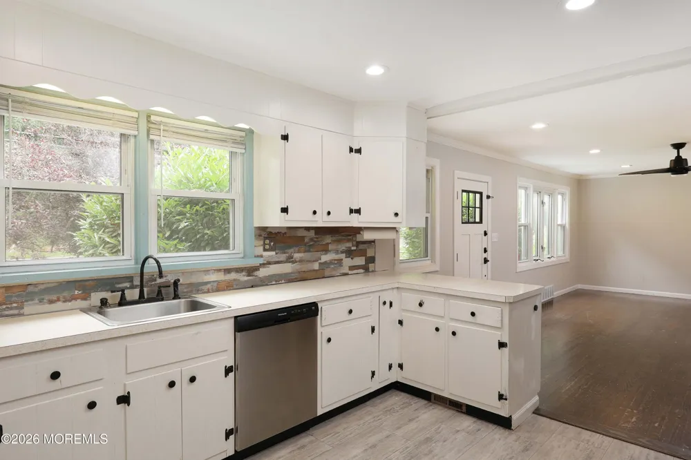 47 Phalanx Road Lincroft, NJ 07738