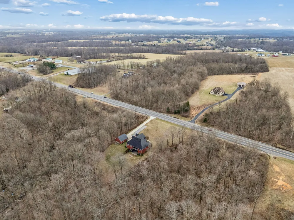 5140 Highway 52 W Lafayette, TN 37083