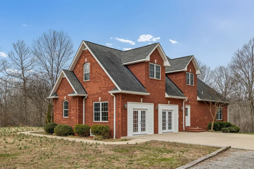 5140 Highway 52 W Lafayette, TN 37083
