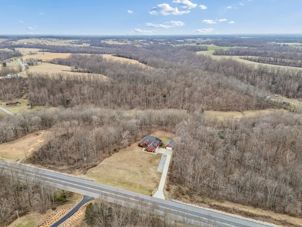 5140 Highway 52 W Lafayette, TN 37083