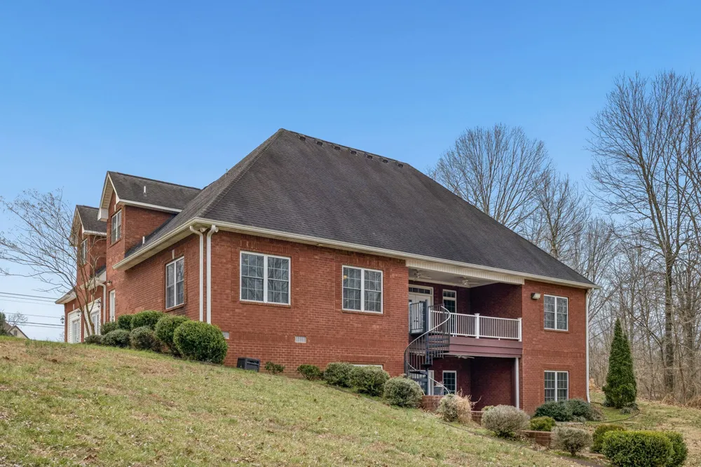 5140 Highway 52 W Lafayette, TN 37083