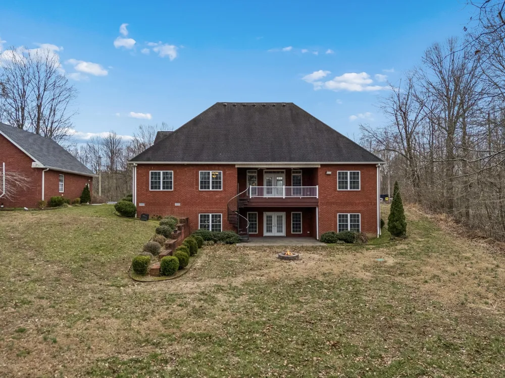 5140 Highway 52 W Lafayette, TN 37083