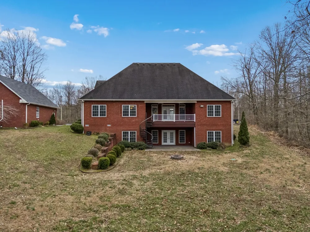 5140 Highway 52 W Lafayette, TN 37083