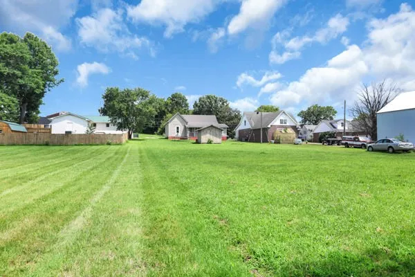 724 W Main St Watertown, TN 37184