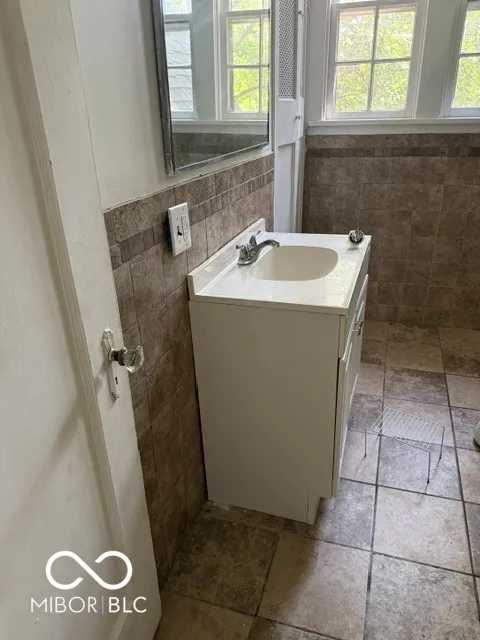 5685 Darwin Road West Terre Haute, IN 47885