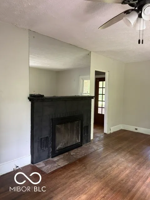 5685 Darwin Road West Terre Haute, IN 47885