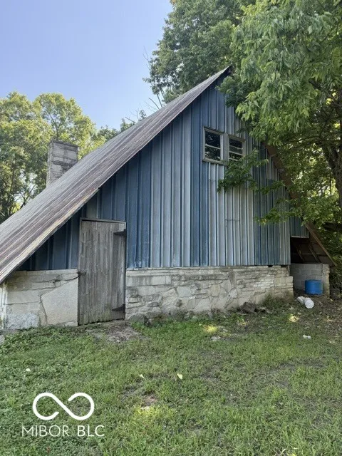 5685 Darwin Road West Terre Haute, IN 47885
