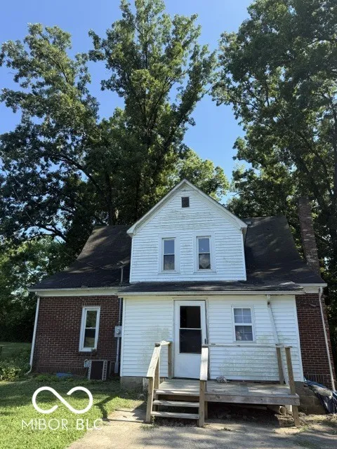 5685 Darwin Road West Terre Haute, IN 47885
