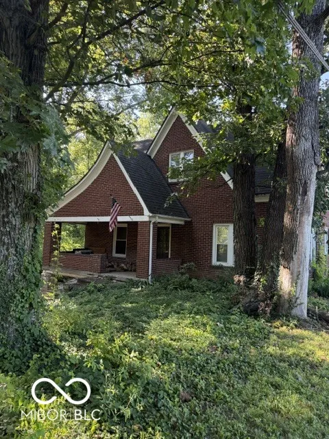 5685 Darwin Road West Terre Haute, IN 47885